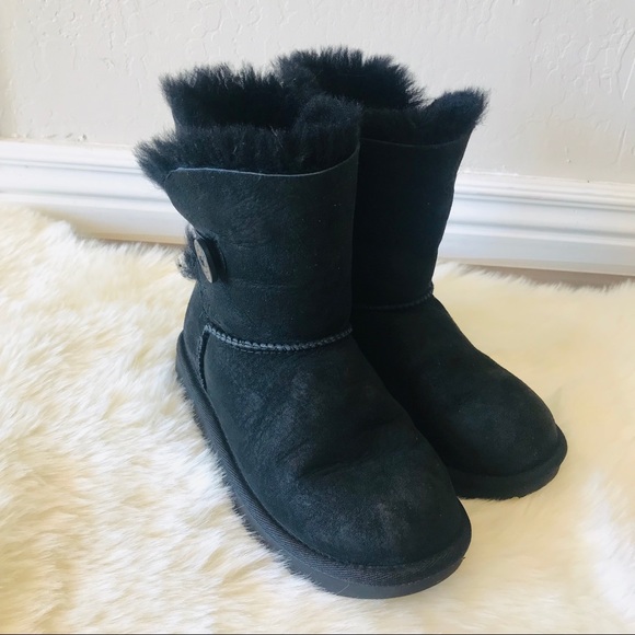 Black UGG Bailey/Button  Boots  Size 1 kids - Picture 5 of 8